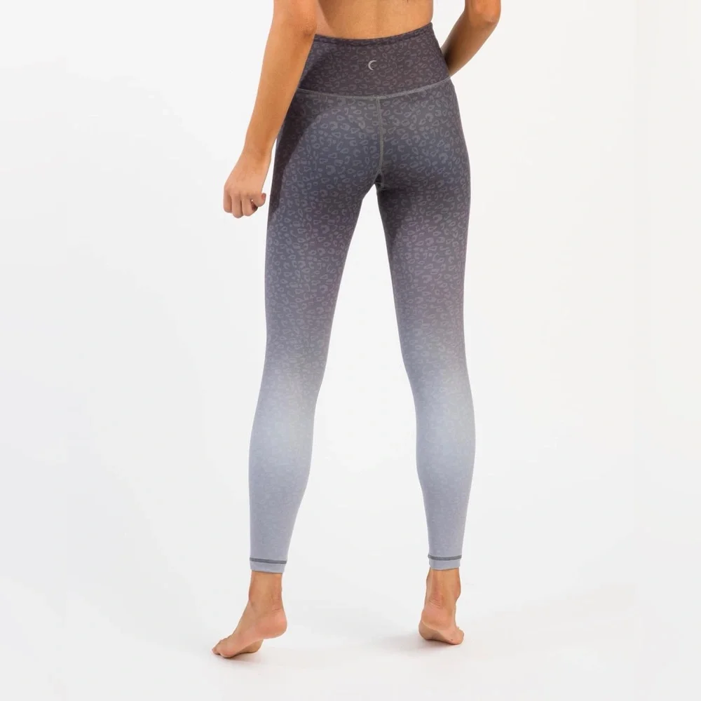 NEW Gray Leopard Ombre Light n Tight Hi-Rise 7/8 24” (6-8) ZYIA 888 - Picture 4 of 16